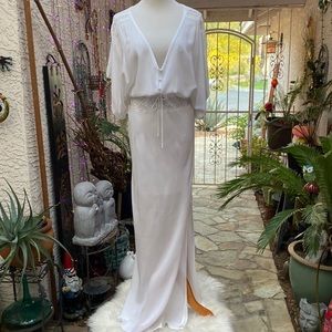 🔅🔅WHITE W/LACE DOLMAN SLEEVE MAXI DRESS🔅🔅